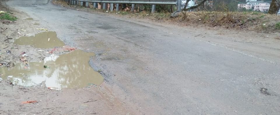 Road Between Two Districts Not In GooD Condition