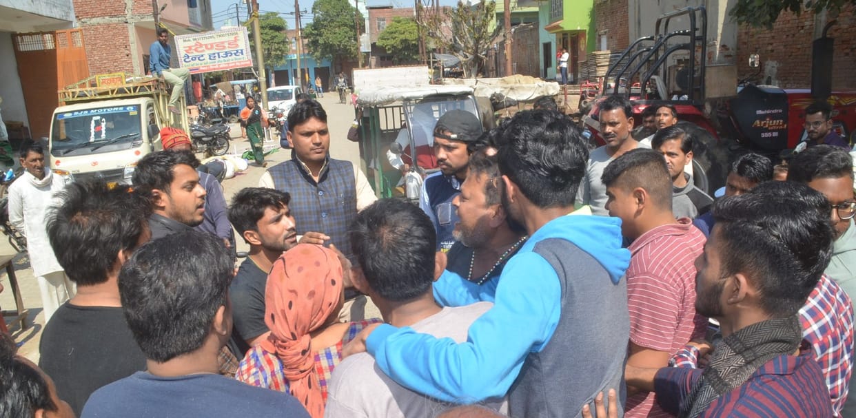 Uproar of consumers for ration