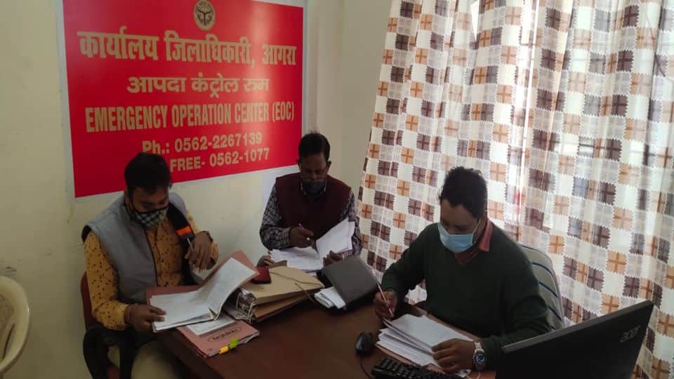 Russian soldiers helped Indian students by seeing the tricolor of Indian national flag