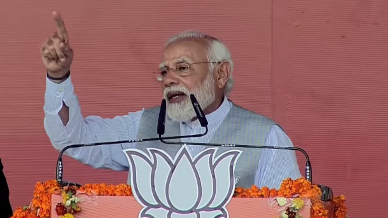 PM Narendra Modi Addressing rally in Deoria