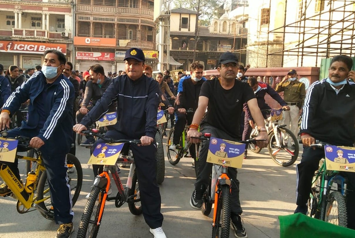 Fit police-hit police: Police started campaign in Indore, police officers-employees came out of bicycle
