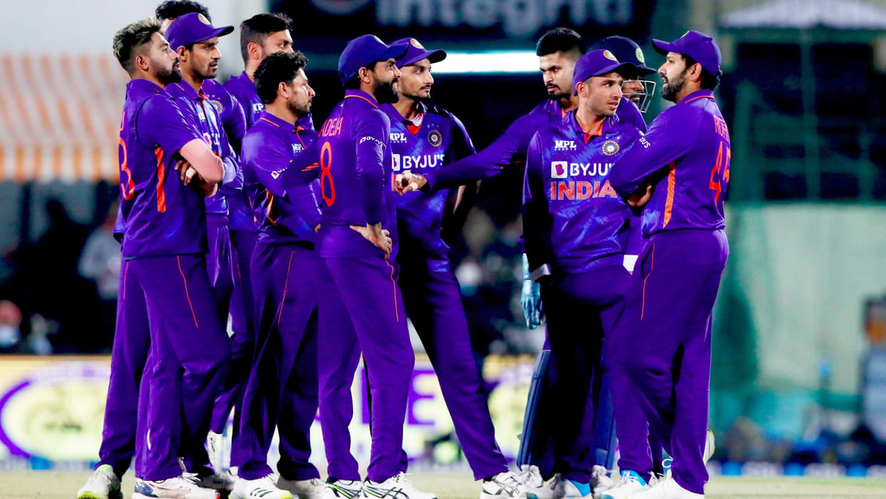 IND Vs SL 3rd T20: India defeated Srilanka by 6 wickets to clinch three match series Shreyas iyer 3rd consecutive fifty