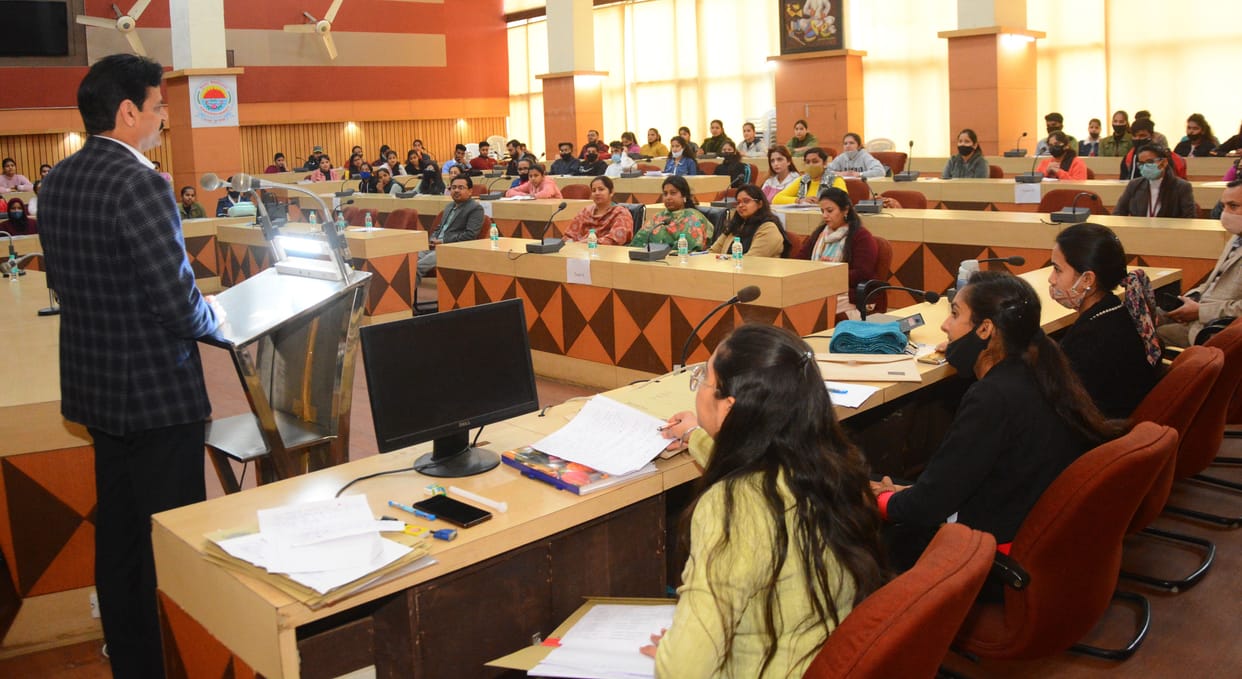 'Young generation needs to take inspiration from the works of great scientists', Kurukshetra