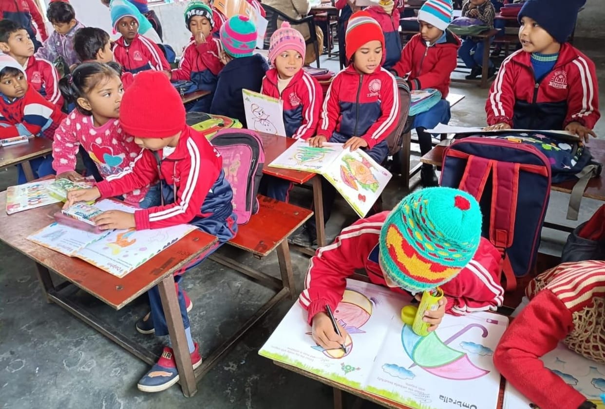 Arnav and Anshika first in painting competition