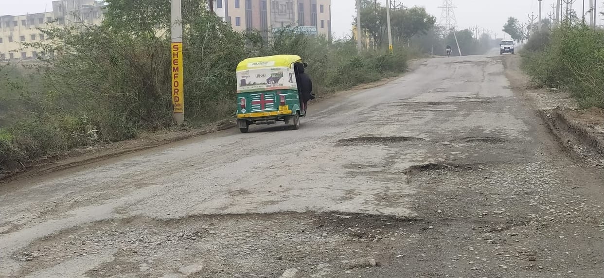 Road will be built from Jalaun intersection to Yamuna bridge