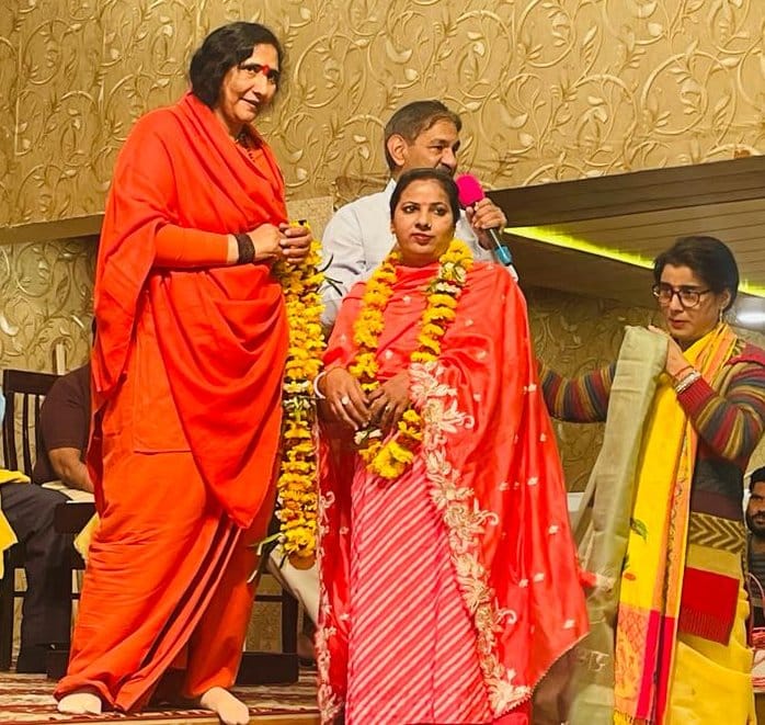 Pinky Panwar honored in Vrindavan