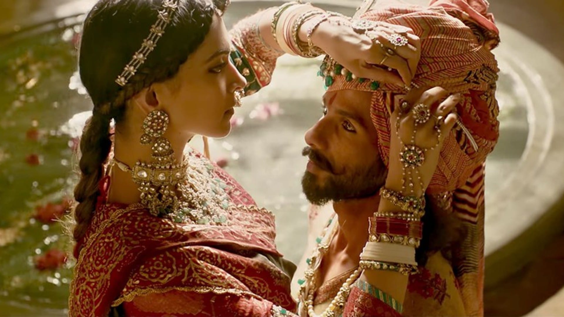 Gangubai Kathiawadi Box Office Collection Day 2 Alia Bhatt Movie Business Increased On Second Day Know The Earnings Till Now