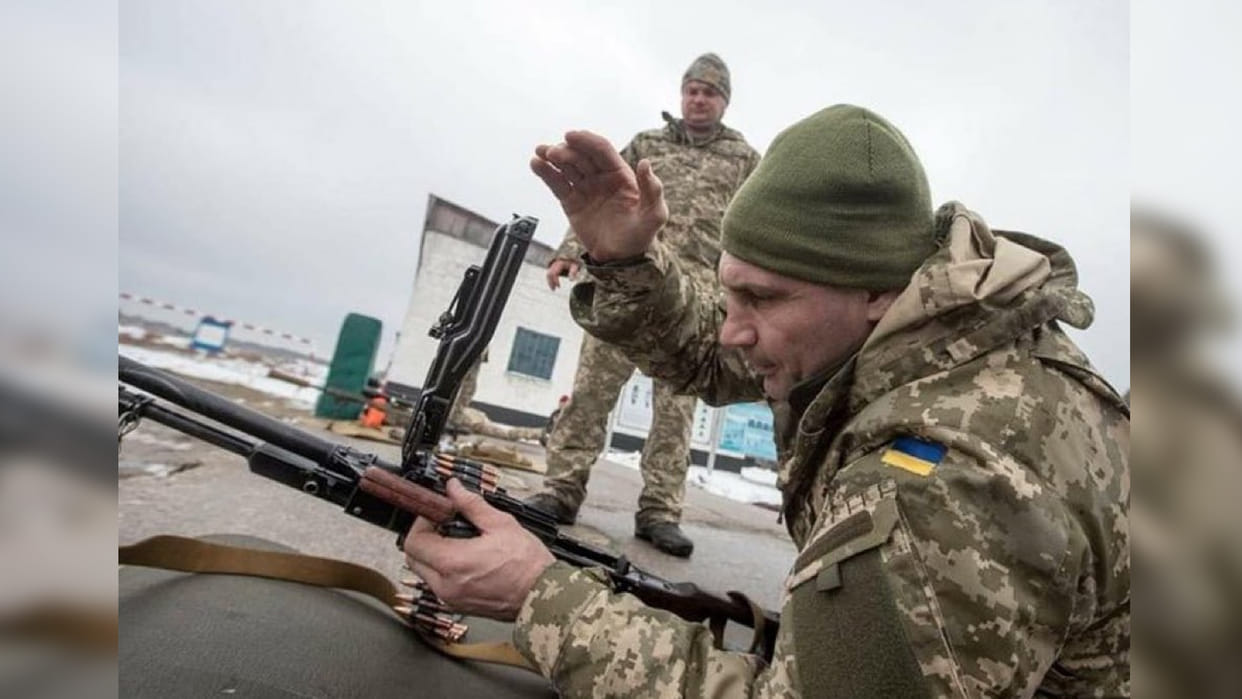 Wagner chief could attack Kyiv from Belarus says British general