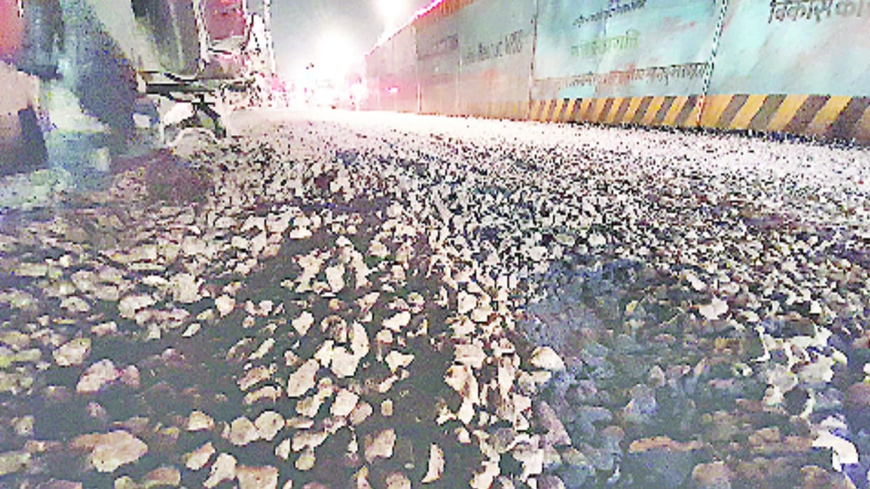 Road constructed at night,, uprooted in the morning, better arrangement in front of the officers, jam in the city as soon as they left