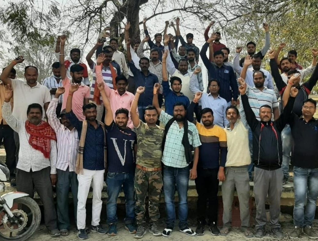 Demonstration against the order to remove vehicles