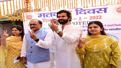 Keshav Prasad Maurya, Siddharthnath and Harsh Bajpayee could not vote themselves