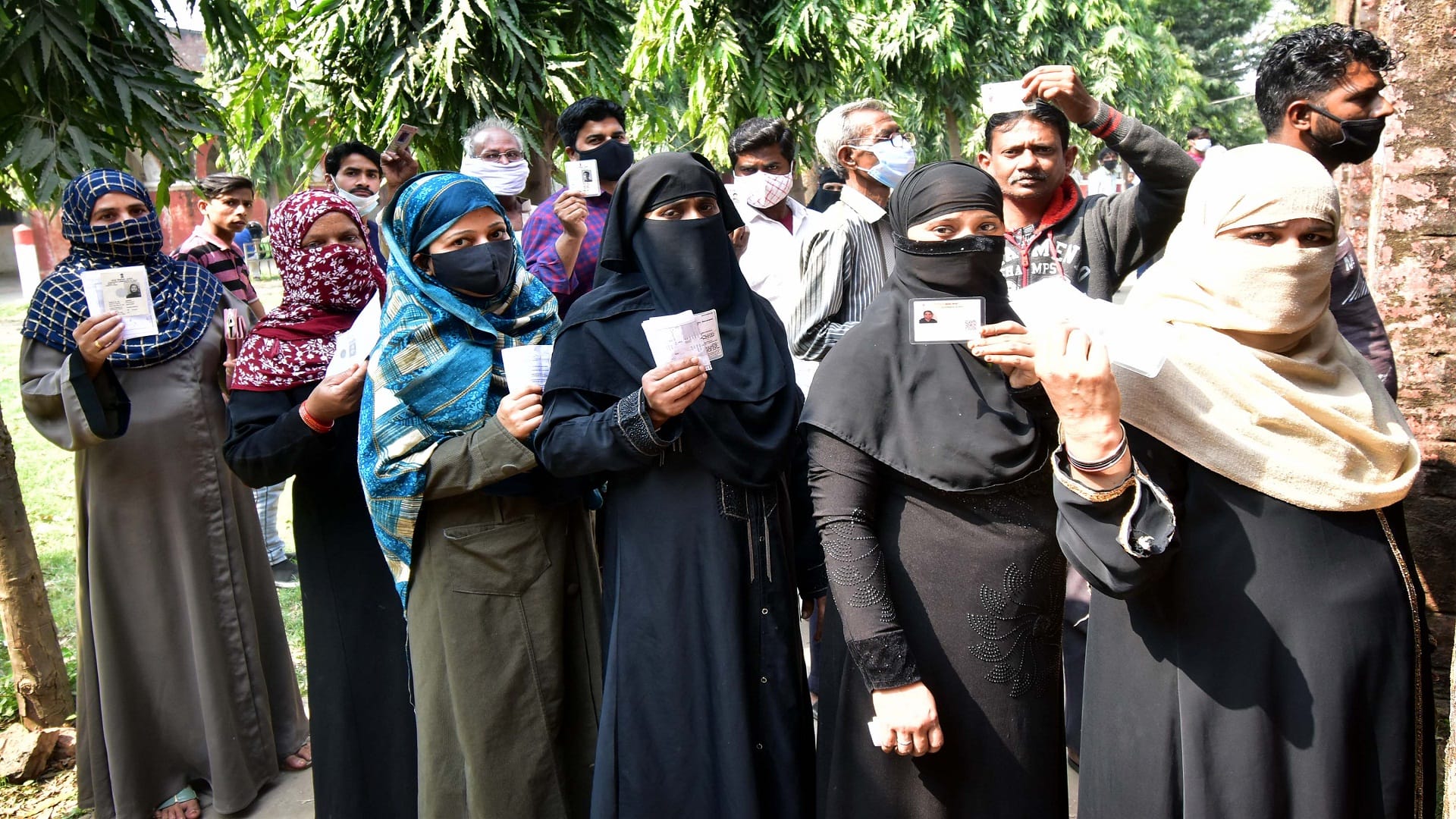 UP Election Lve 5th Phase: Issues left behind, could not break the magic of caste-religion