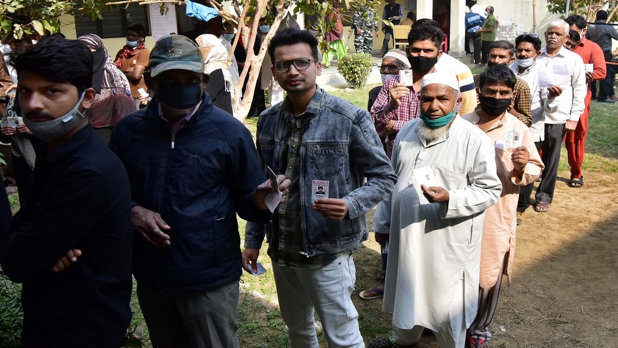In Repolling Around 20 per cent polling till 11 pm in Manikpur, Handia