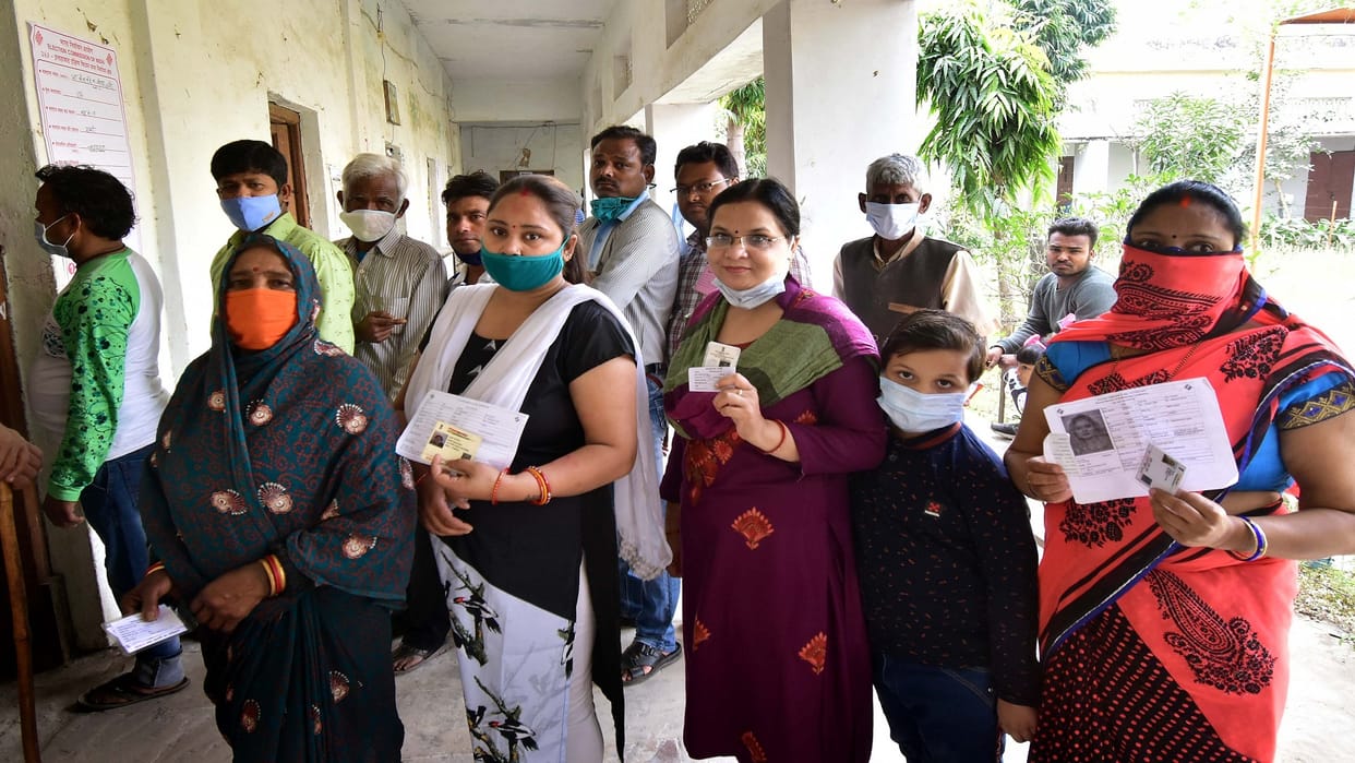 UP Election 2022: 55% voting in the fifth phase, voting in 61 seats, lowest turnout in all phases