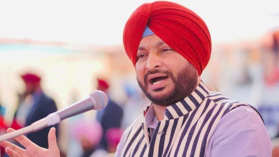 MP Ravneet Bittu demands central government to reimburse travel expenses of students returning from Ukraine