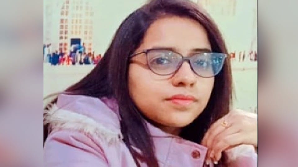 Russia ukraine news Agra student Rashi Gupta stuck on the border of Poland