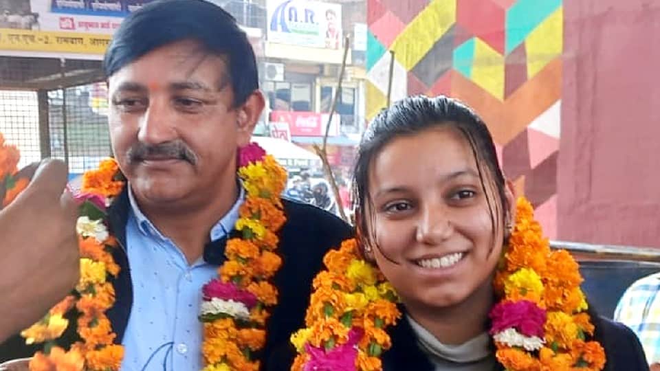 Agra student sakshi sikarwar evacuate from Ukraine amid war situation