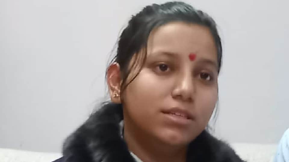 Agra student sakshi sikarwar evacuate from Ukraine amid war situation