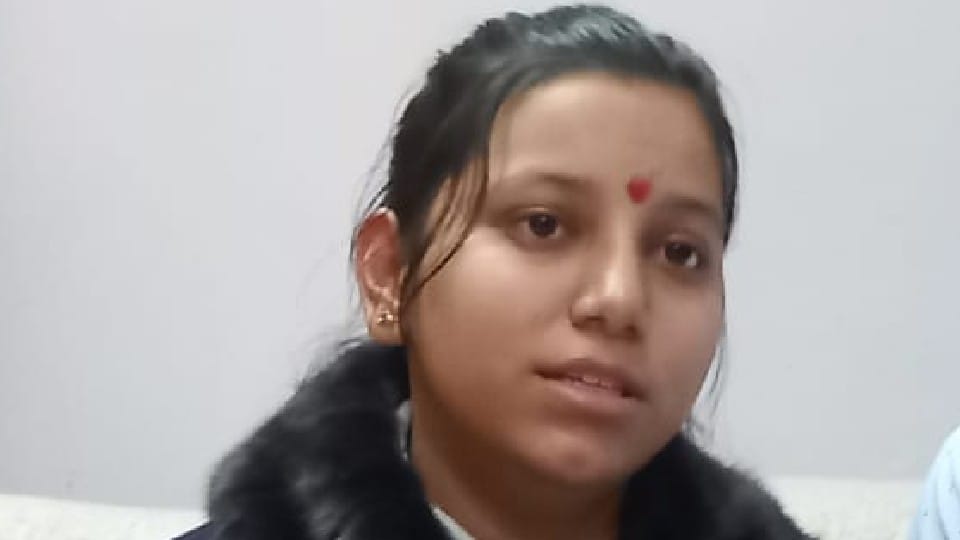 Agra student sakshi sikarwar evacuate from Ukraine amid war situation