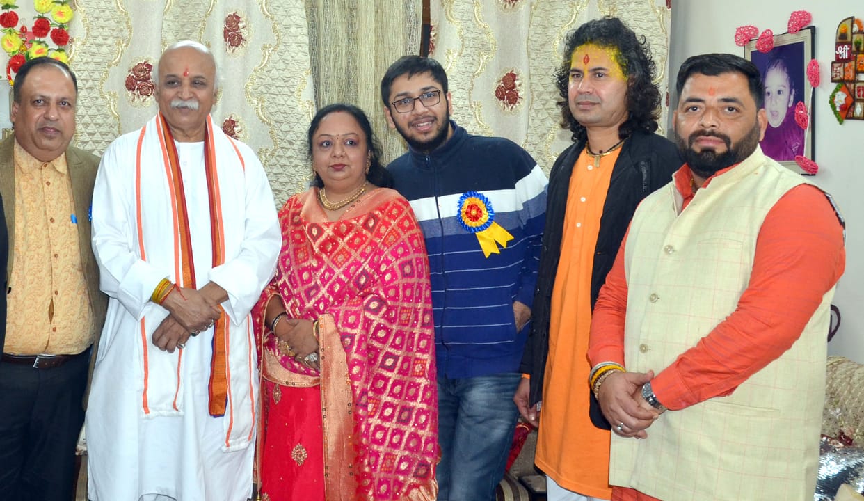 Helpline number facility started in the country to help Hindus