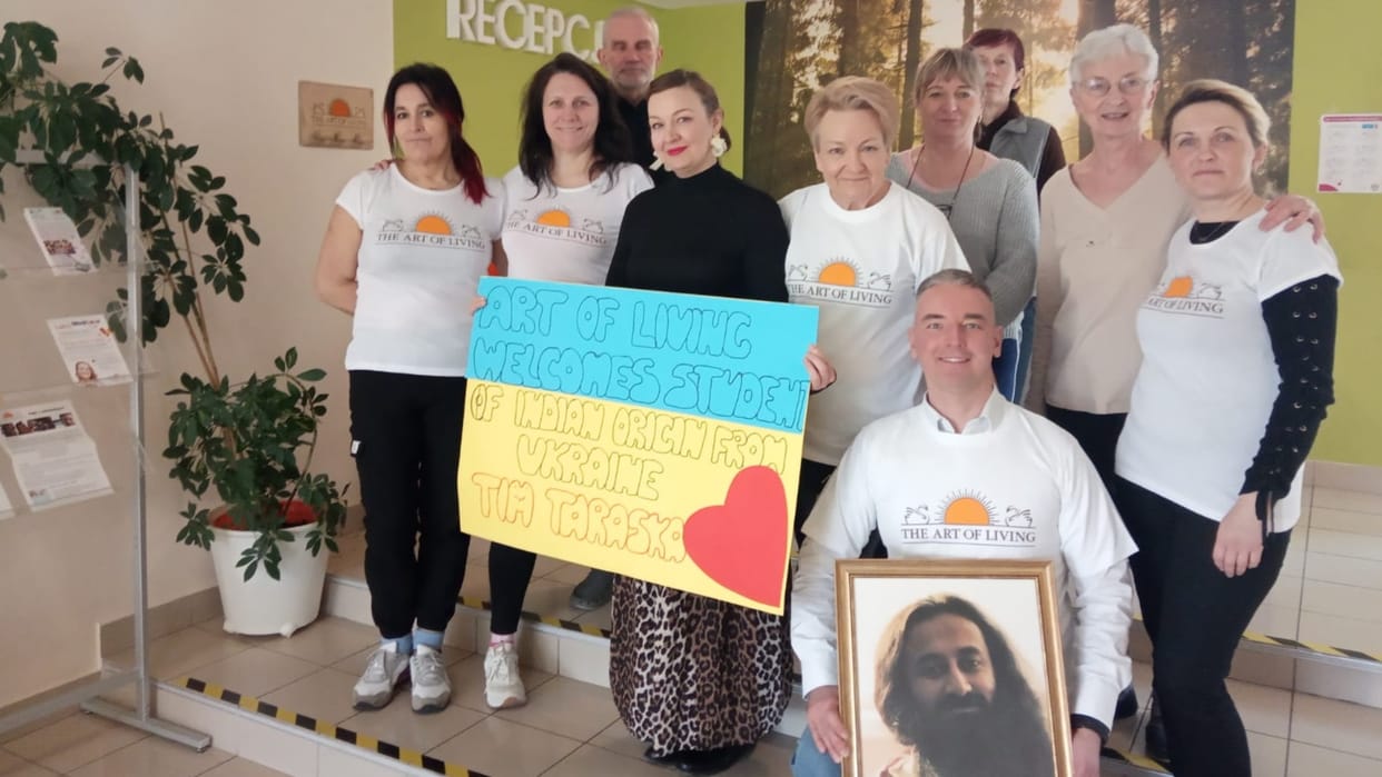 Art of Living volunteers in Europe reaching out to stranded Indian students and Ukrainian refugees