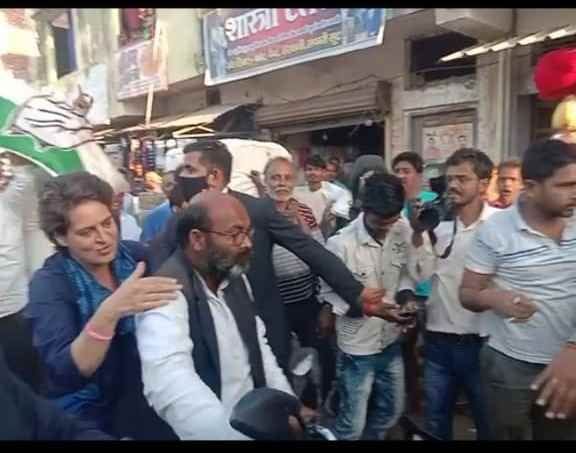 Priyanka rode on bike with Lallu
