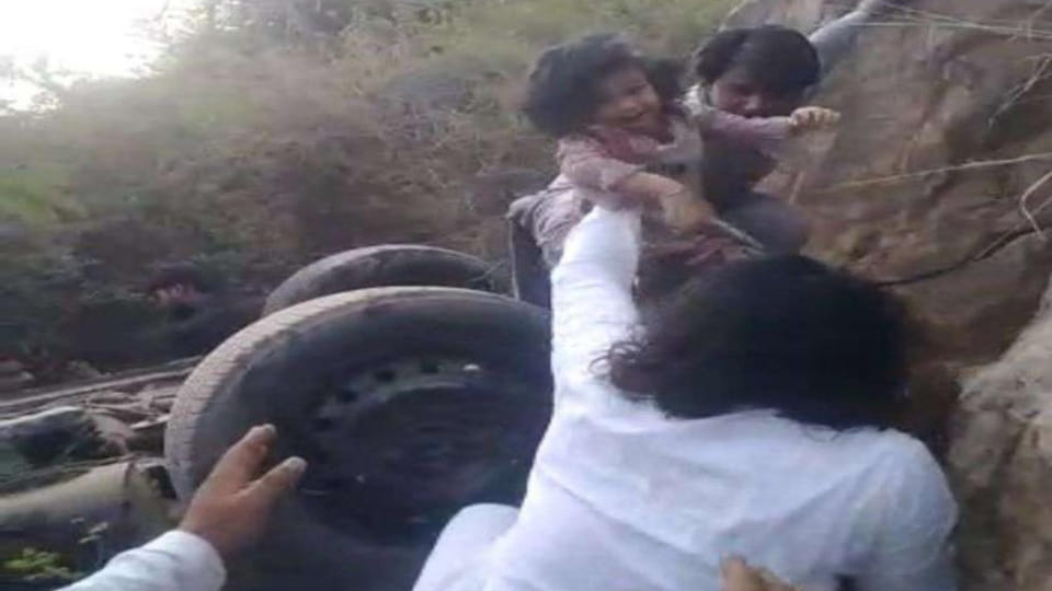 Rajasthan news Car Fall In 50 Feet Deep Ditch In Ajmer seven people injured