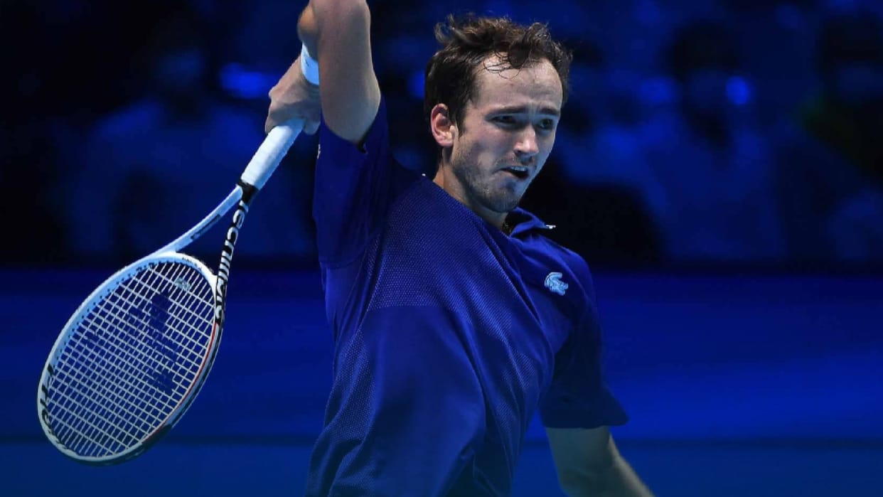 Daniil medvedev becomes worlds number one tennis player replacing novak djokovic