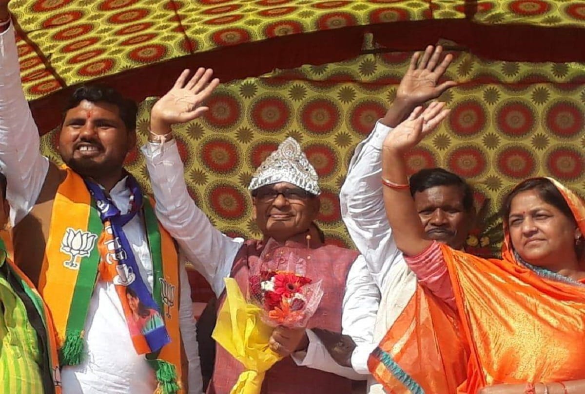 UP Assembly Election 2022 madhya pradesh CM Shivraj singh chahuan Rally Jaunpur said Mafia chanting Ram  name inside jail in Yogi Raj