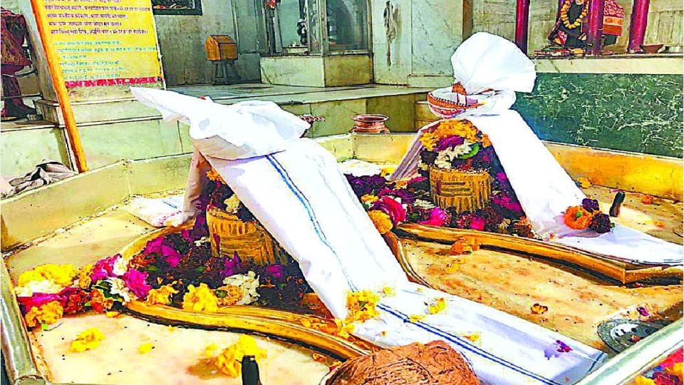 Mahashivratri Two Shivlings in the Kailash Mahadev Temple on the banks of Yamuna in Agra