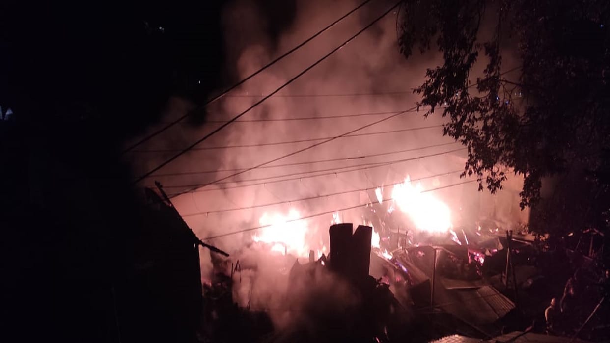 Chamba: Fire breaks out in five shops of Khadi Bhandar in Dalhousie loss of lakhs