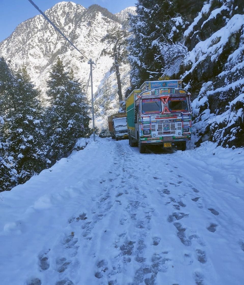 Snowfall in Munsyari