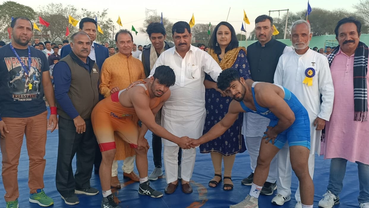 Delhi's Karna and Hisar's Sonika won Haryana Kesari title