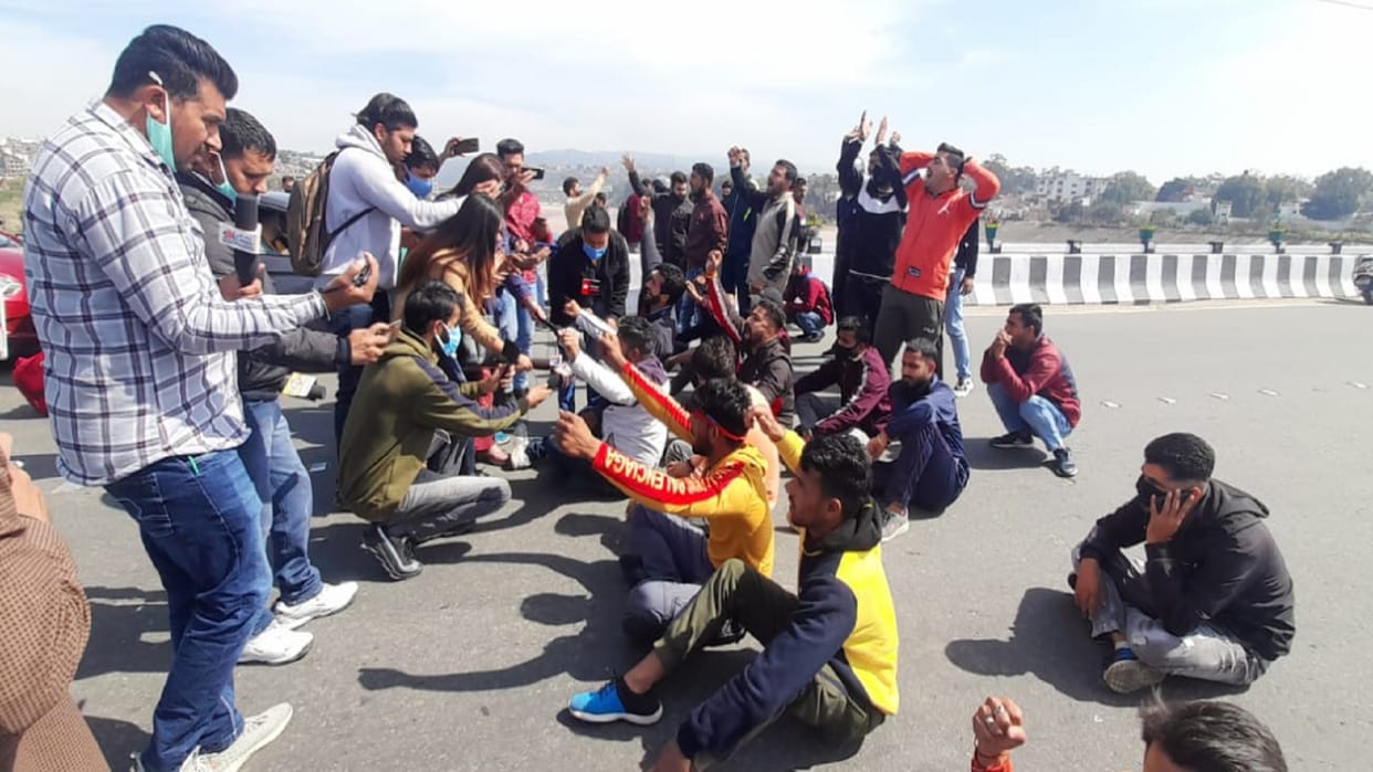 CISF-BSF recruitment candidates demonstrated at Tawi bridge