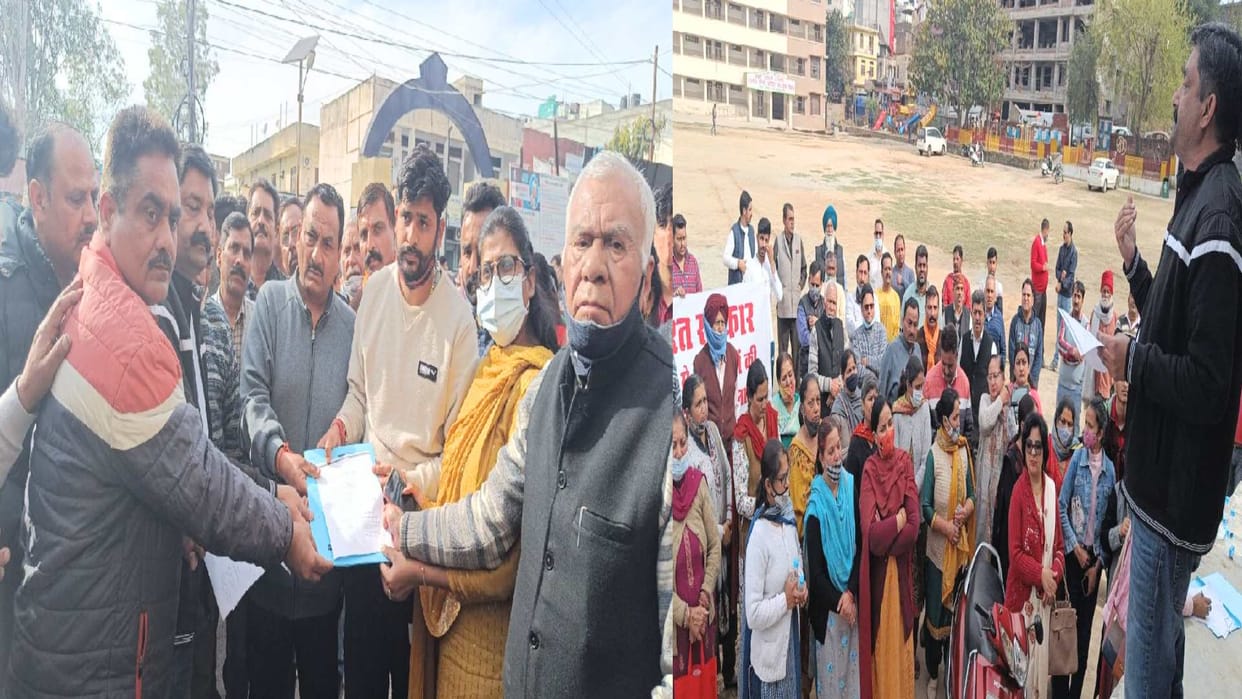 Parents of students stranded  in Ukraine took out a rally in una city himachal