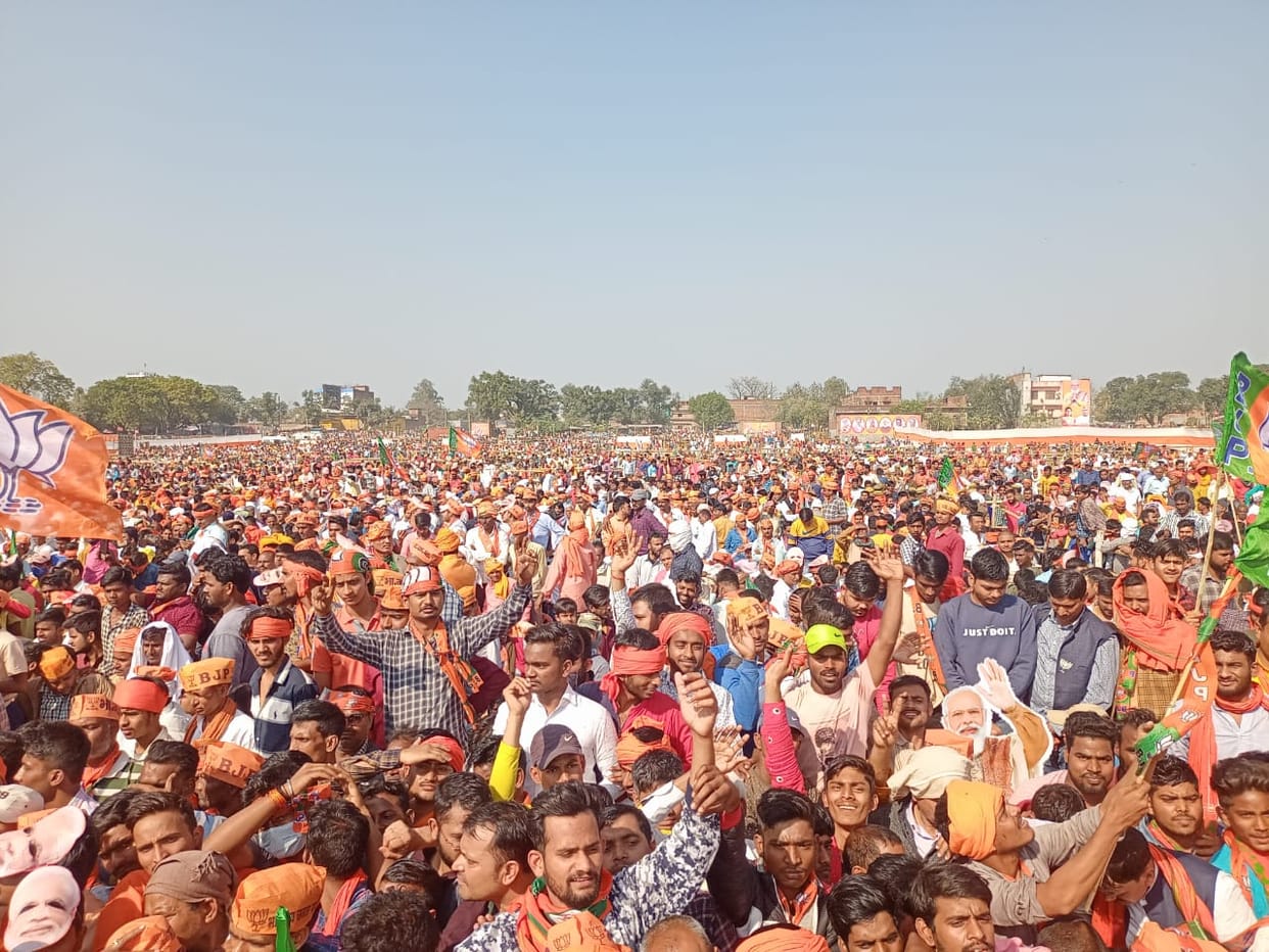 UP Assembly Election 2022 akhilesh yadav mamata banarjee priyanka gandhi rally in varanasi pm modi cm yogi rally in chandauli and jaunpur