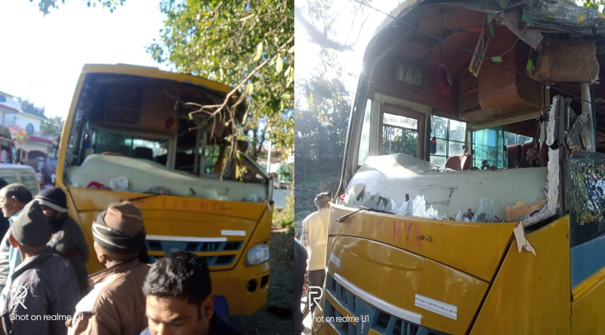 Accident in Uttarakhand: School bus collides with tree, two children killed, many injured