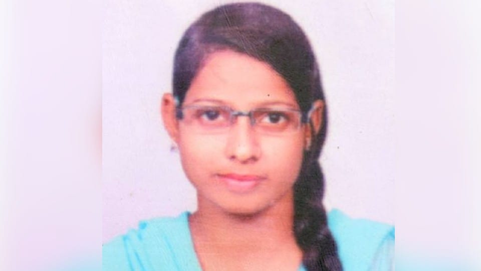 Girl dead body found on the banks of Yamuna river in agra