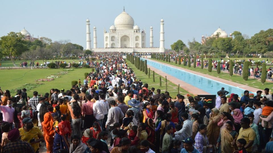 Complaint filed in CJM court over crowd in three-day Urs at Taj Mahal