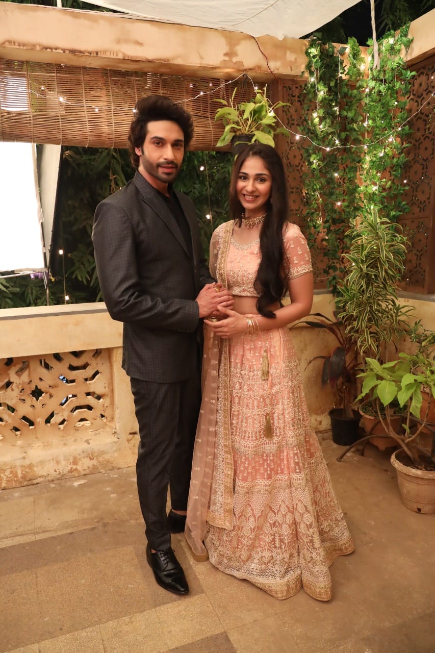 Sony TV Show Mose Chhal Kiye Jaaye amar ujala contest to meet Vijayendra Kumeria Vidhi Pandya