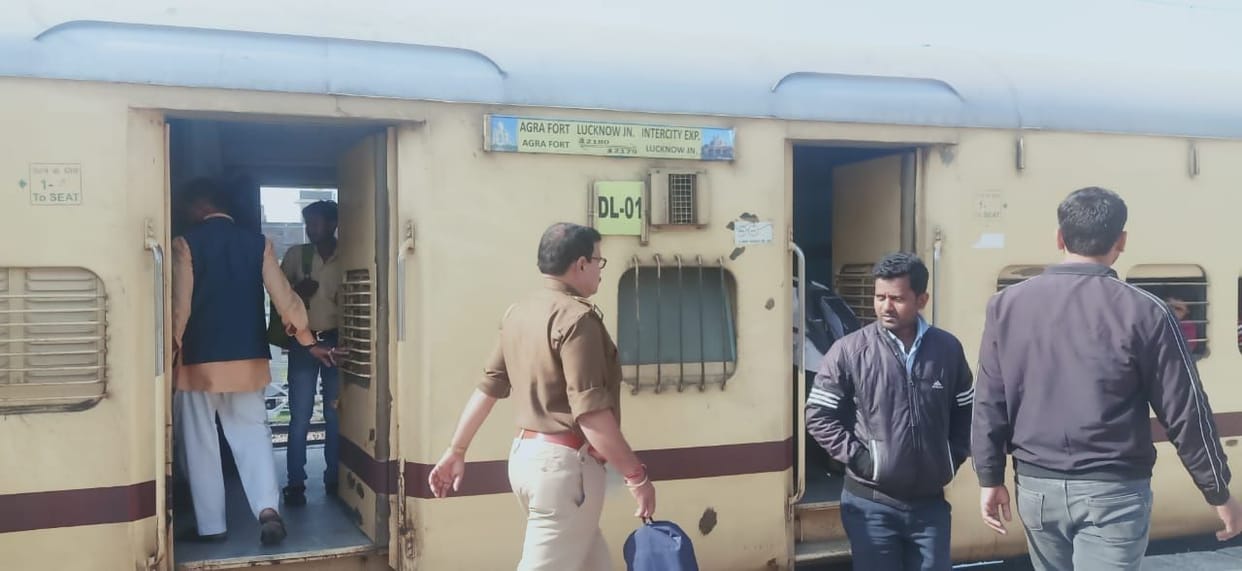 train,suvidha,passenger