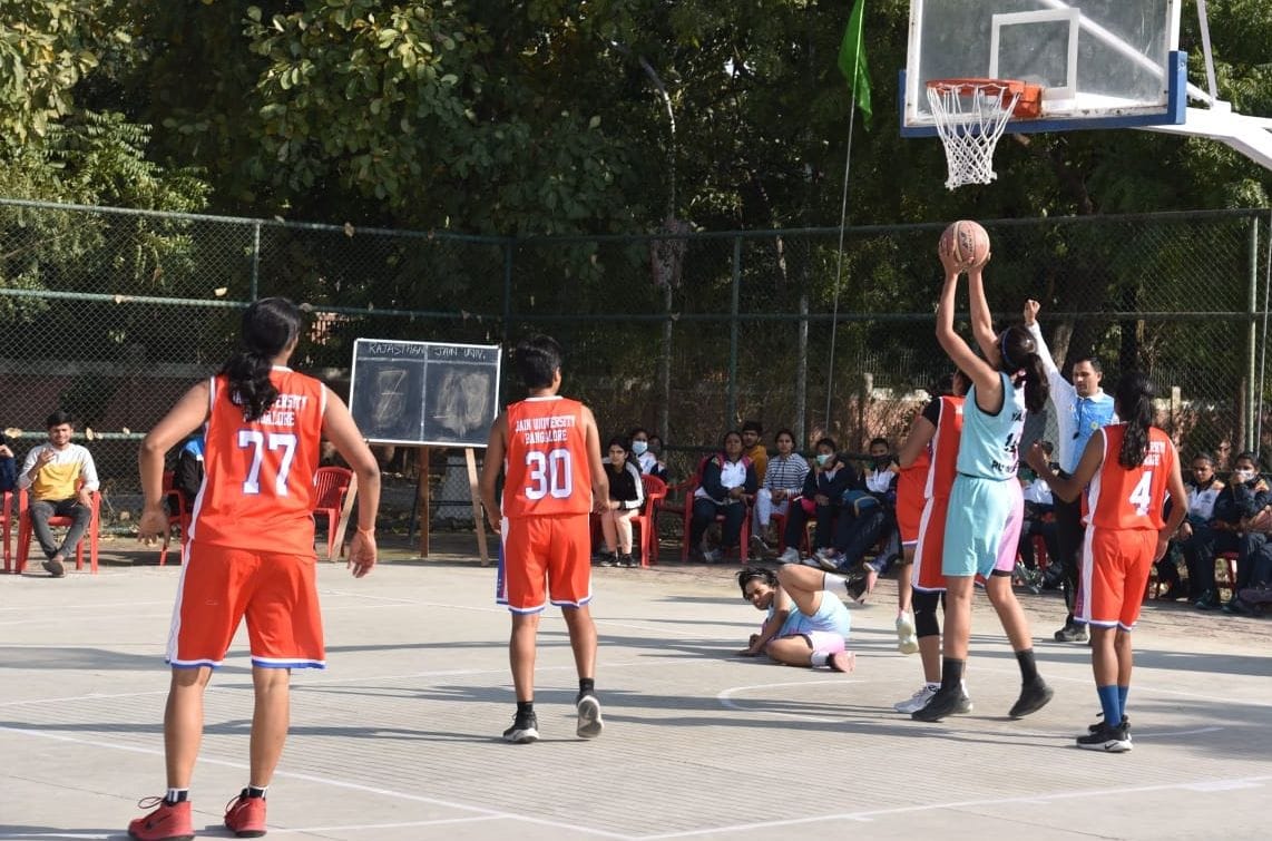 Mumbai University beat MGV Varanasi by a huge margin of 48-15