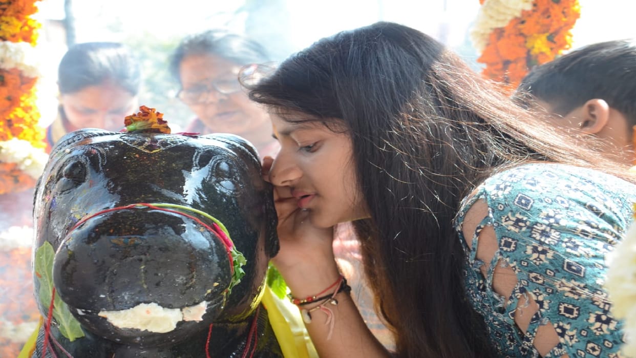 devotees gathered at shiv temples in bareilly on mahashivratri