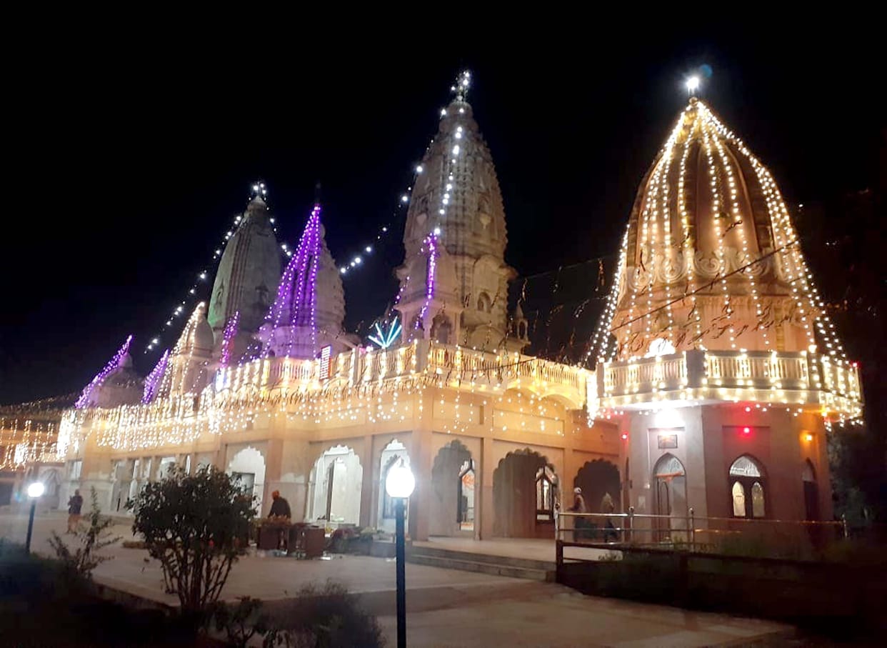 Riding on Nandi, Shiva went to marry Gaura.