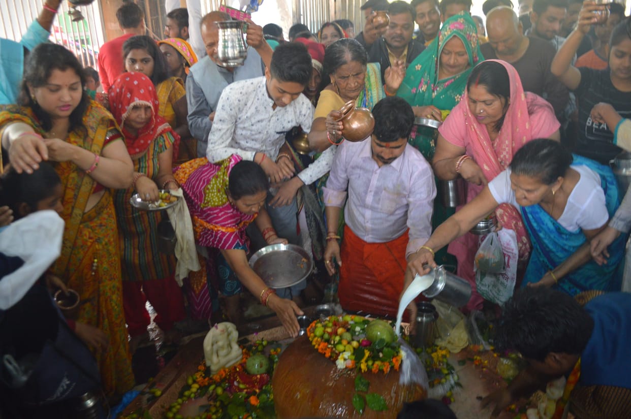 Hathras: Bum-bomb naive and Har-Har Mahadev resonated with pagoda