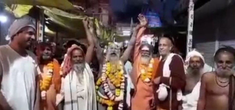 Omkareshwar: The sages and sages who arrived with the bandwagon first had darshan, then the queue of devotees started, Mamleshwar Mahadev was also worshiped