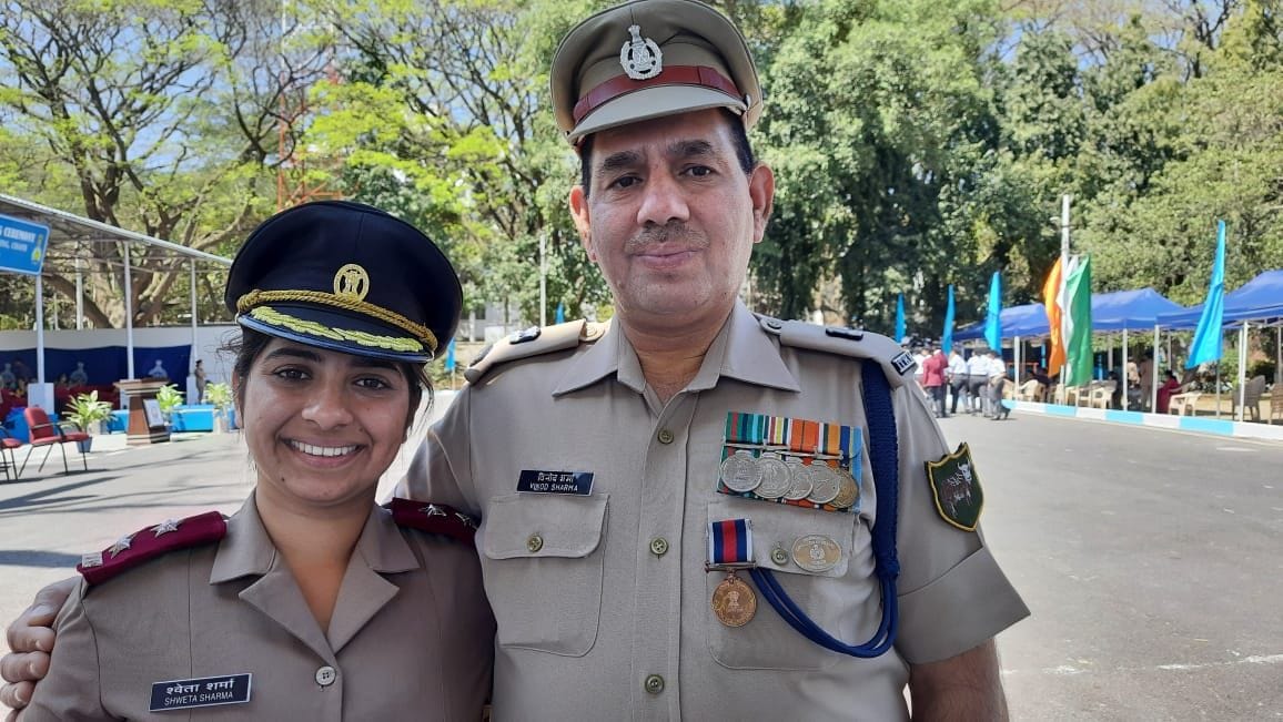 Deputy Commandant's daughter became Nursing lieutenant in the army