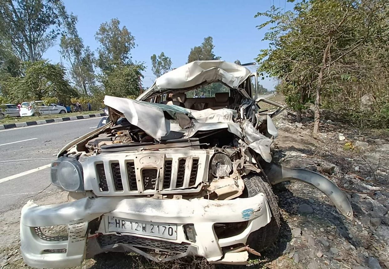 Uttarakhand: Speeding car hit truck parked on the road side, two including driver died, three injured