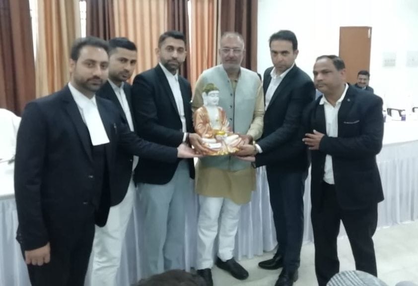 Lawyers will get 21 lakhs for the library