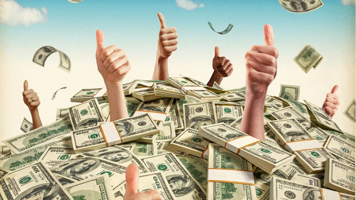 number of rich with assets more than 30 million doller increase by 58.4 percent in the country in five years